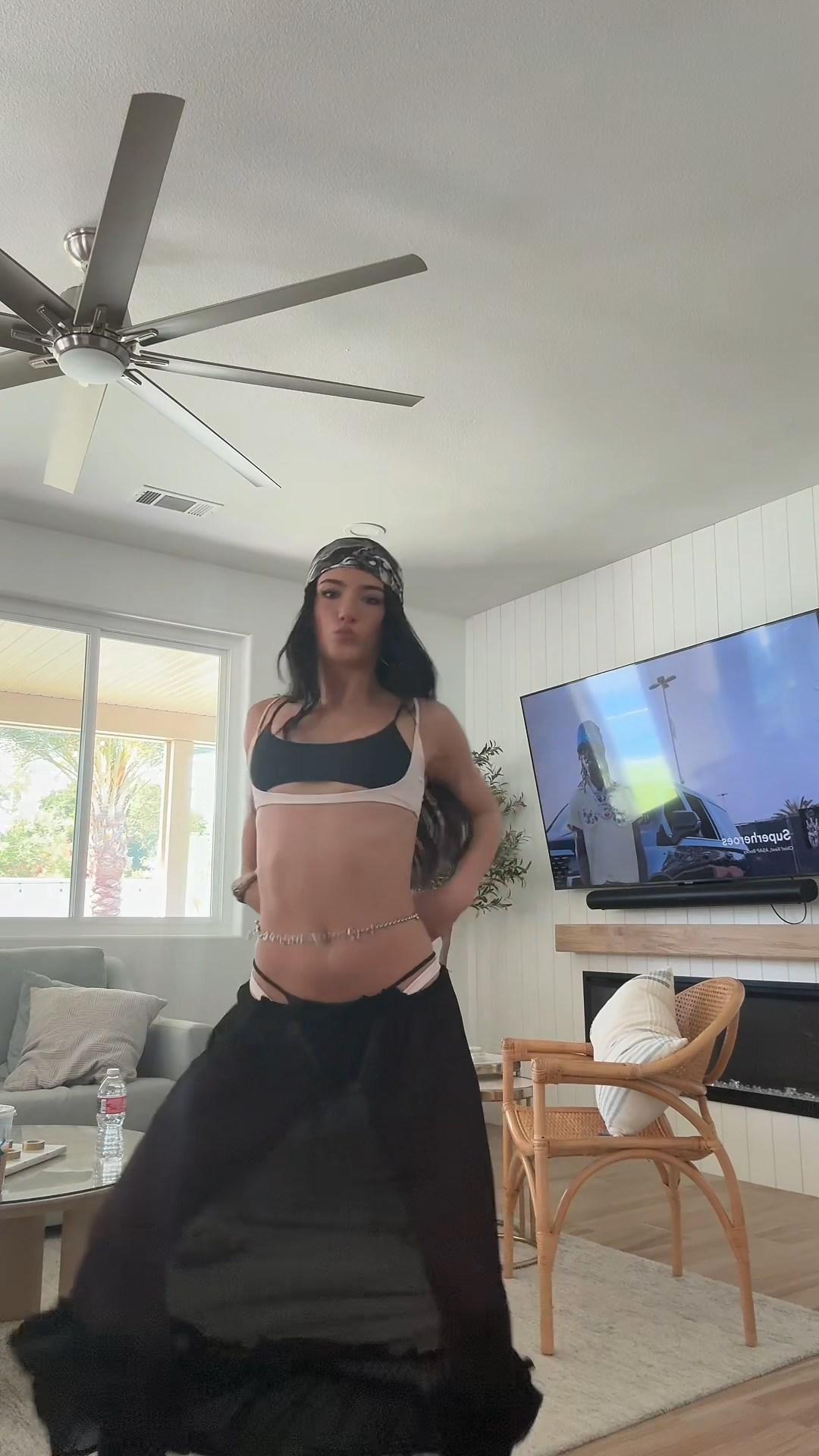 charli damelio nude ass twerk video leaked rrwrhg