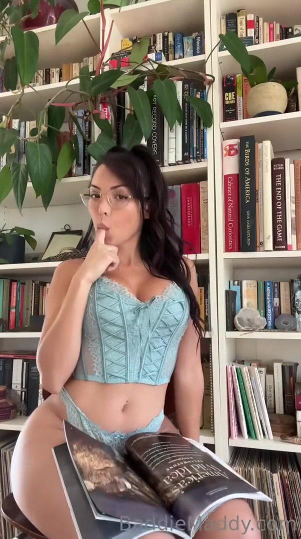 maddy belle nude lingerie fingering onlyfans video leaked