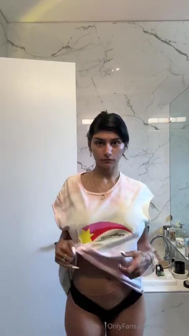 mia khalifa nude bathroom onlyfans livestream leaked jvvfeo