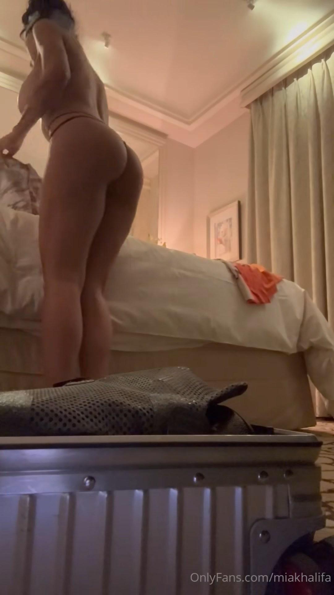 mia_khalifa_nude_luggage_packing_onlyfans_video_leaked-lptayv mia khalifa nude luggage packing onlyfans video leaked lptayv