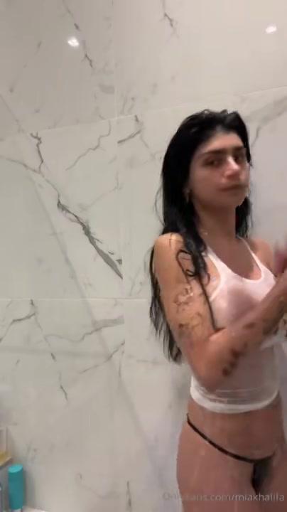 mia_khalifa_nude_wet_tank_top_onlyfans_video_leaked-dlgooe mia khalifa nude wet tank top onlyfans video leaked dlgooe